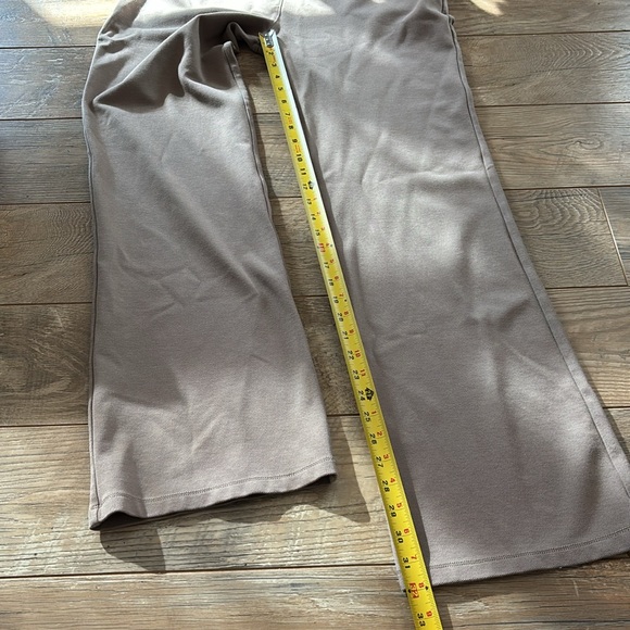 Betabrand Womens Pants Tan Bootcut Pull On Stretch Tan size 2XL - Picture 7 of 9